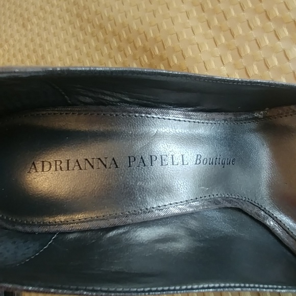 New. Adrianna Papell heels. - Picture 5 of 6